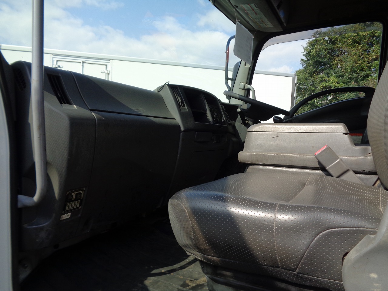 サムネイル画像16 登録在庫リスト  No.9658いすゞ フォワード 平成28年 TKG-FRR90S1