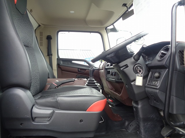 サムネイル画像15 登録在庫リスト No.0027日野 レンジャー 平成31年 FC2AB