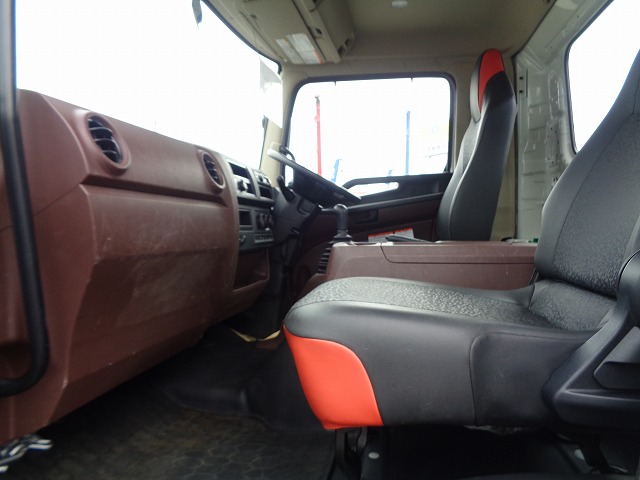 サムネイル画像16 登録在庫リスト No.0027日野 レンジャー 平成31年 FC2AB