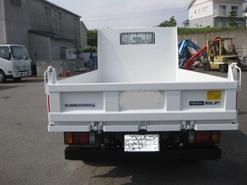 納車画像2 ご成約ありがとうございます。 2014年6月12日 佐賀県 K様。 新車・2tダンプを納車させていただきました。
■いすゞエルフ H26年 TKG-NJR85AD
●簡易ブル掛けRセンターピン・ホイルカバー・メッキグリル